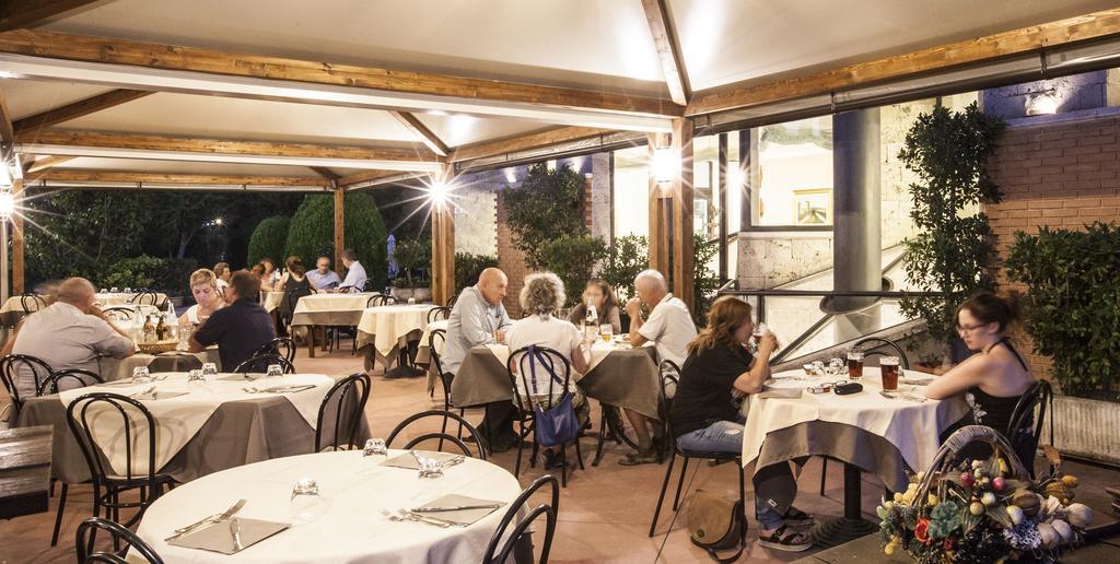 Albergo Vecchio Forno Spoleto Exterior photo